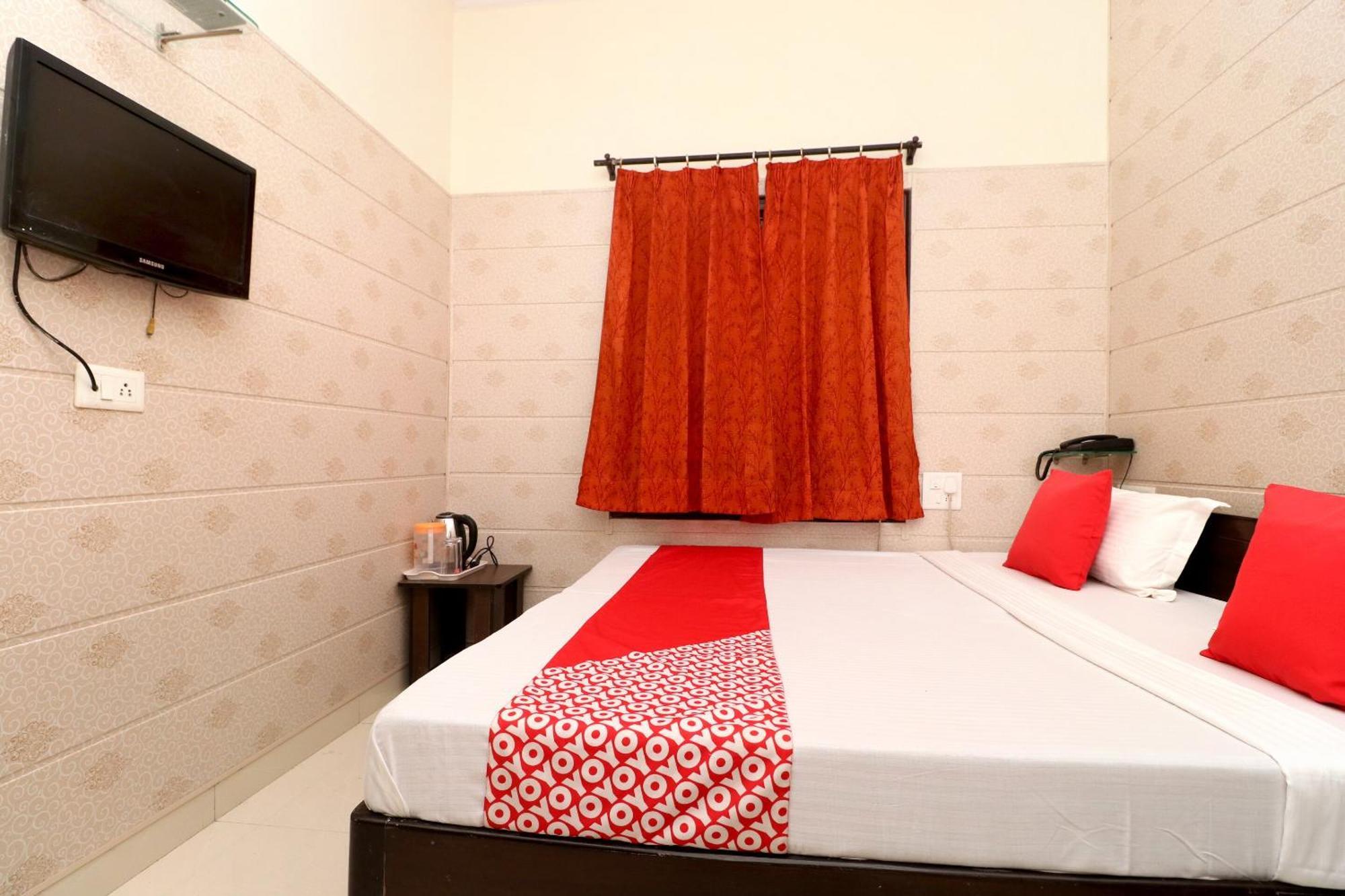 Hotel O Mall Residency Амритсар Екстериор снимка