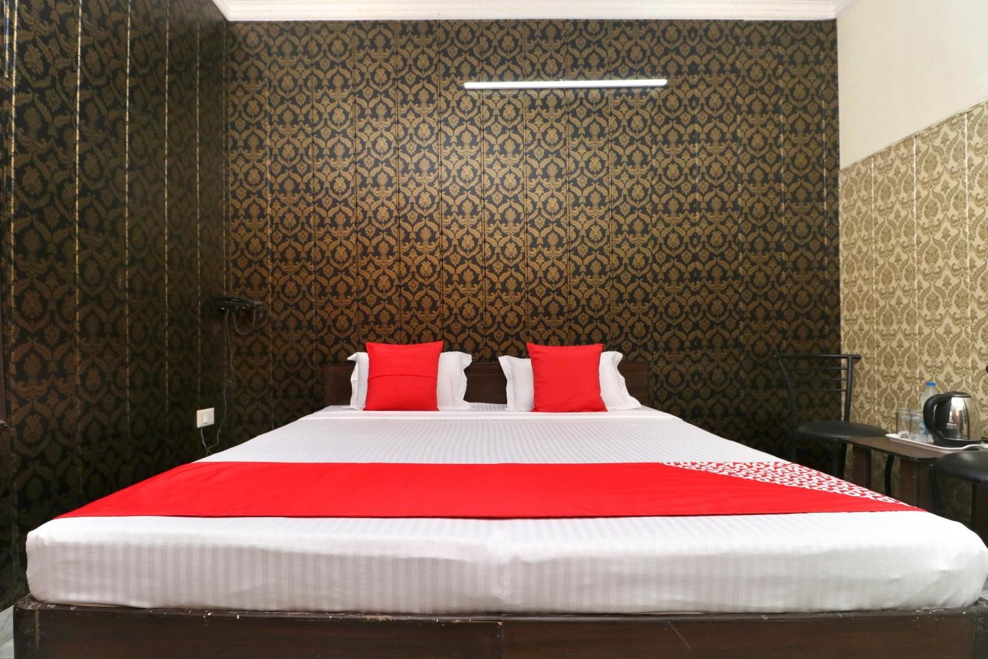 Hotel O Mall Residency Амритсар Екстериор снимка